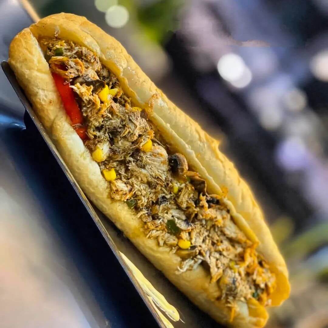 ساندویچ جوجه و قارچ مخصوص